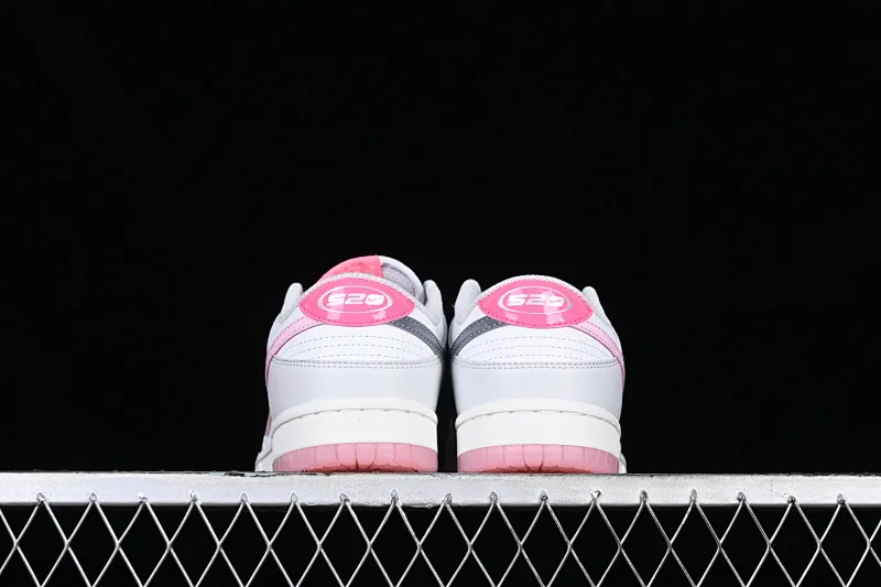 All categories Nk SB Dunk series Nk SB Dunk Low low-top sneakers Nk SB Dunk Low "520" Valentine's Day limited SB low-top sports and leisure sneakers FN3451-161